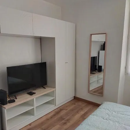 Le Lavoir - Centre Ancien Sur Placette *